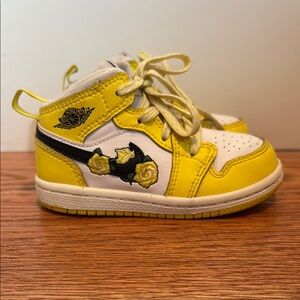 Jordan 1 mid Rose Patch sneakers with embroidered roses